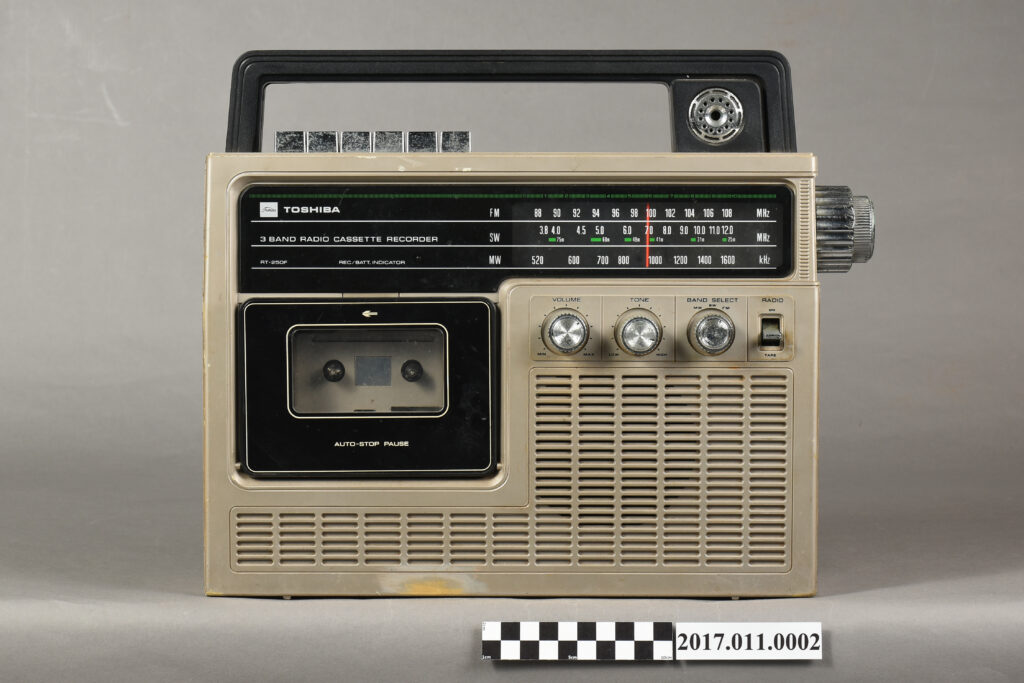 TOSHIBA收錄音機
