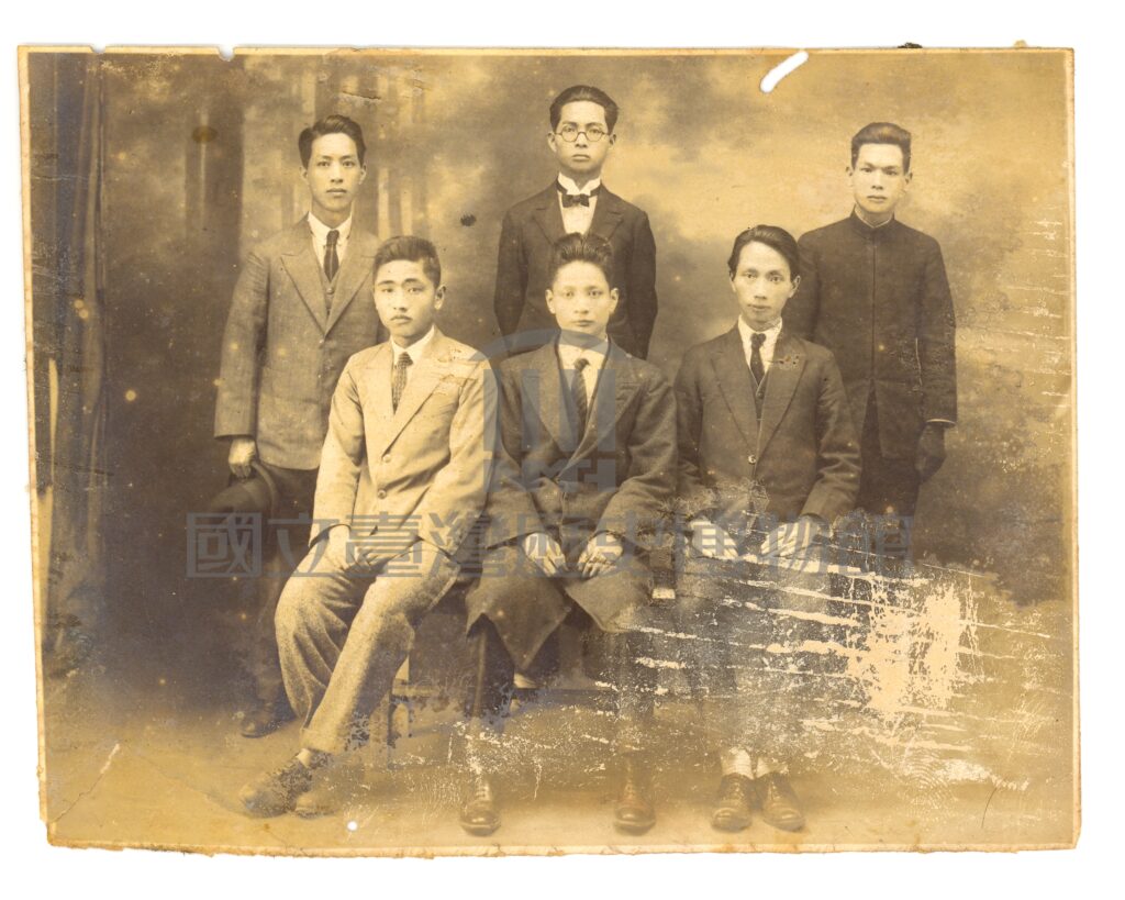 鄧雨賢與友人合照